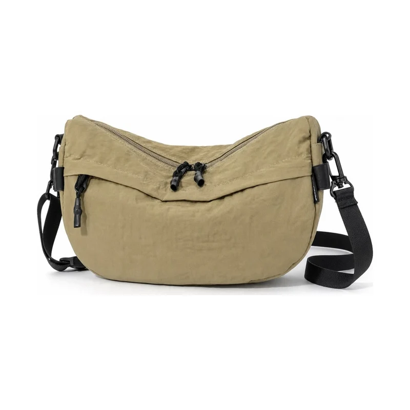 Sac bandoulière style croissant en nylon